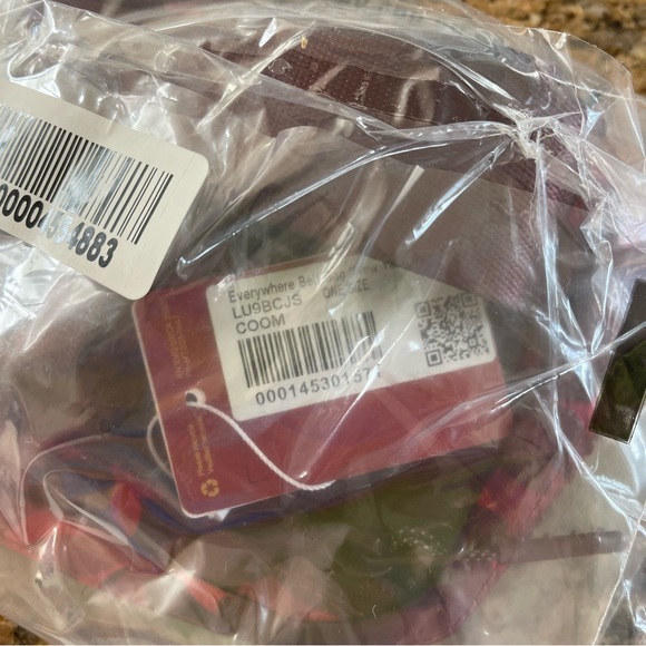 NWT Everywhere Belt Bag Limited Edition Chinese New Year Red Rabbit Print Camo - Picture 12 of 16